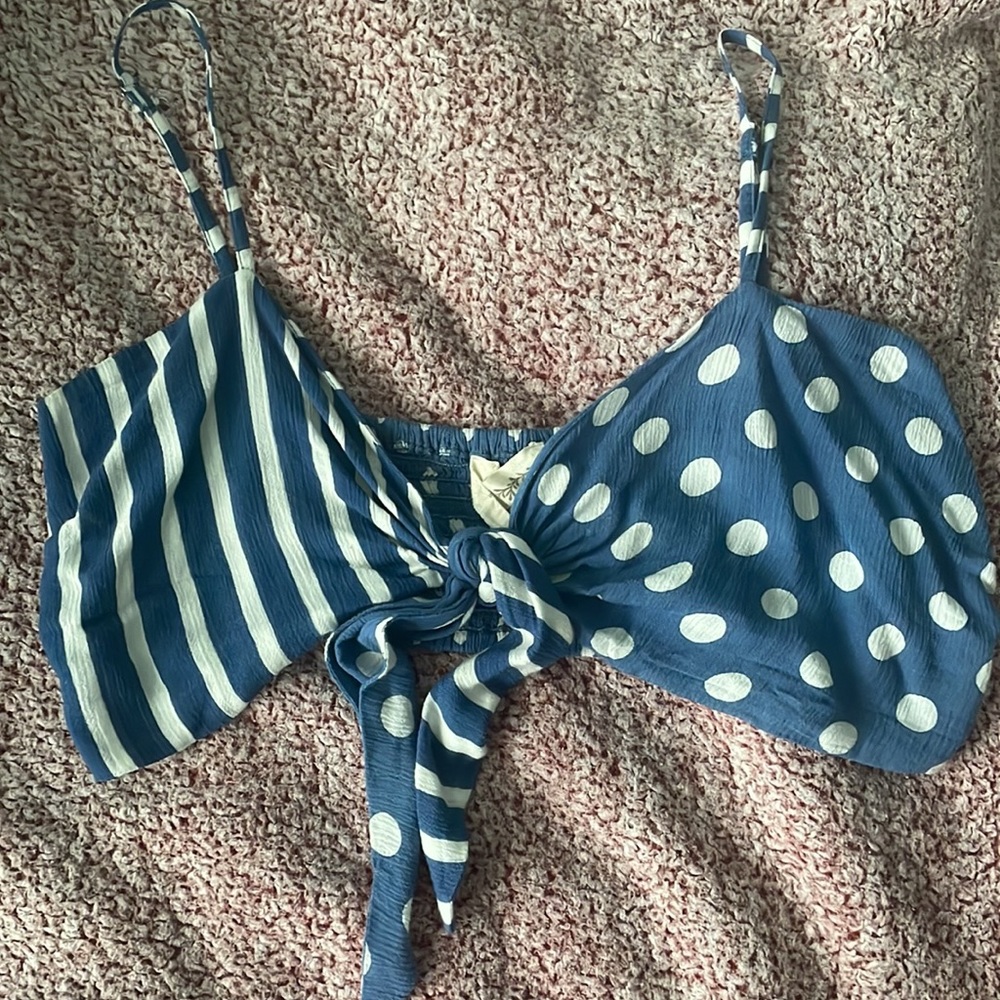 “Bikini” like top